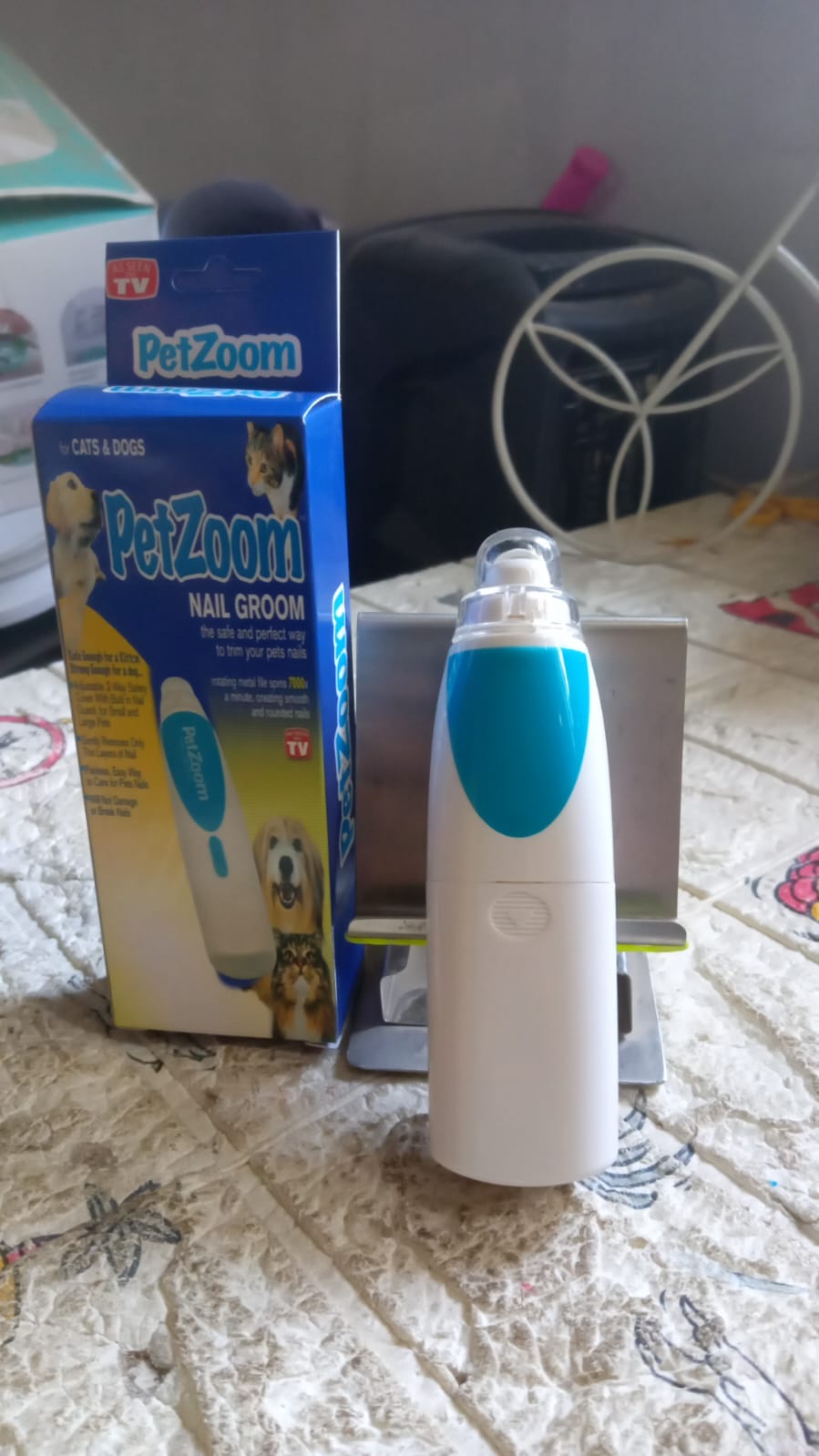 Electric Pet Nail Paw Trimmer Clipper for Dogs and Cats  1 Pc