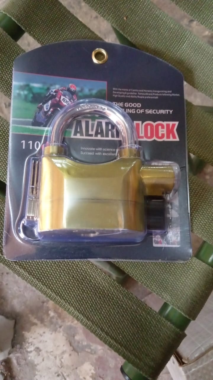 Heavy Duty Security Alarm Padlock with Built In Sound Alert System With 3 keys