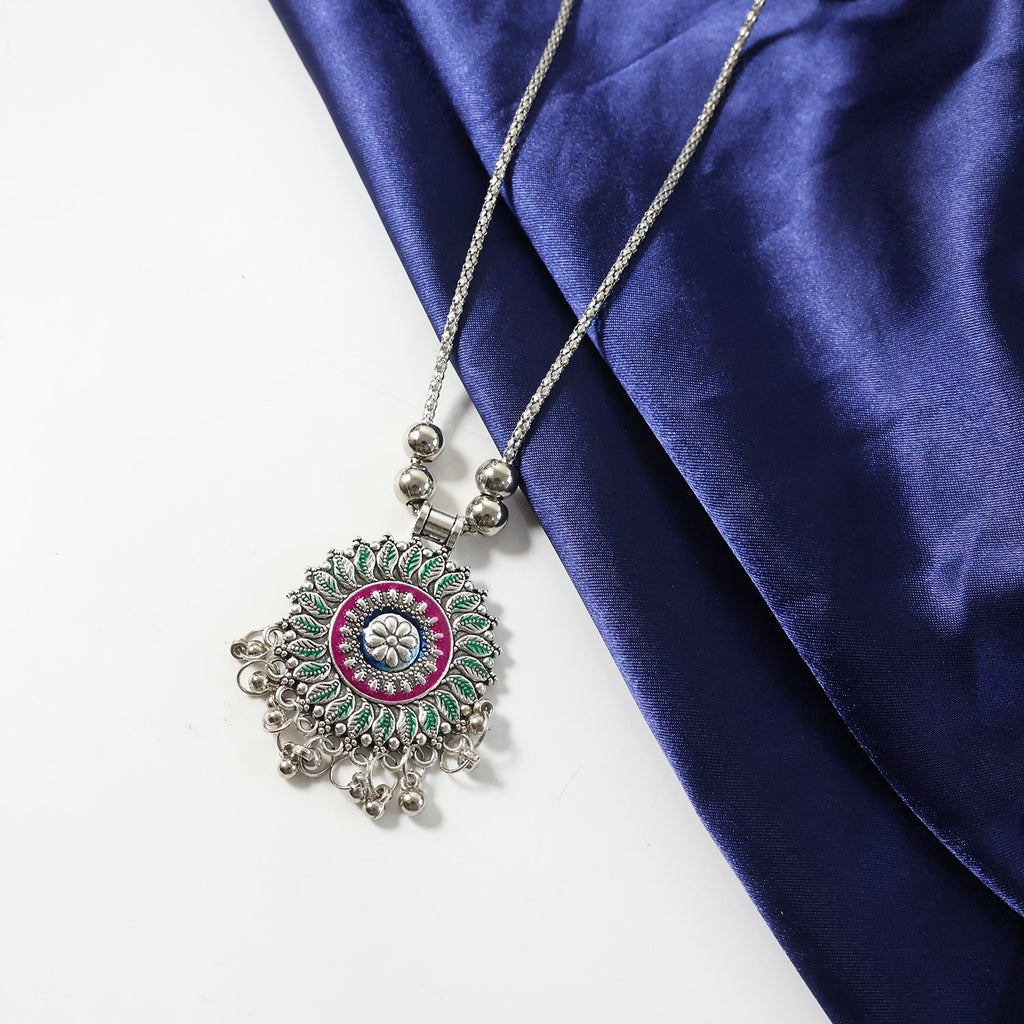 Antique Silver-Tone Oxidized Floral Mandala Pendant Necklace (1 Pc)